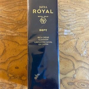 Rich Créme Cleanser - 4.2 Fl OZ  - JAFRA
